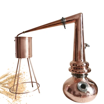 Cerveja de equipamentos de lenha tradicional antiga de cobre distiller single malt whisky pote de pescoço de cisne distiller