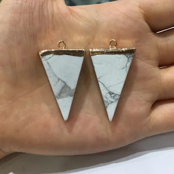 Pingente de Pedra Natural Triângulo Branco Turquesas Pingentes Encantos para Fazer Jóias DIY Colar de Presente Acessórios Tamanho 25x40mm